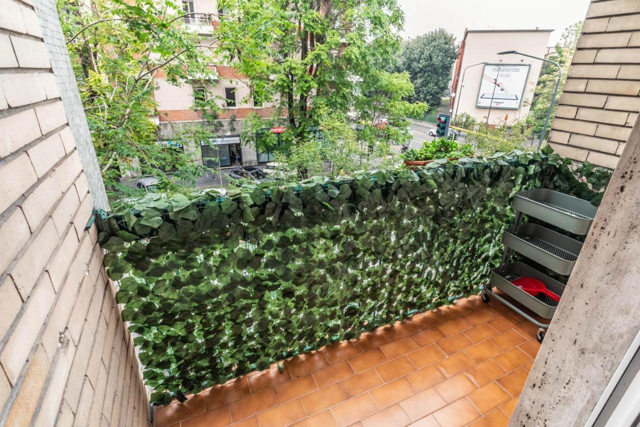 Eden House Sansiro-Duomo Netflix & Design Apartment Milano Ngoại thất bức ảnh