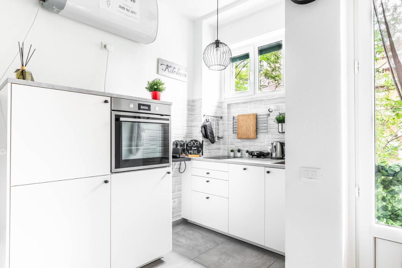 Eden House Sansiro-Duomo Netflix & Design Apartment Milano Ngoại thất bức ảnh